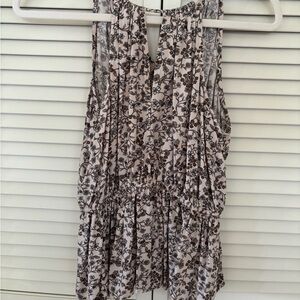 • old navy cream halter tank | m •